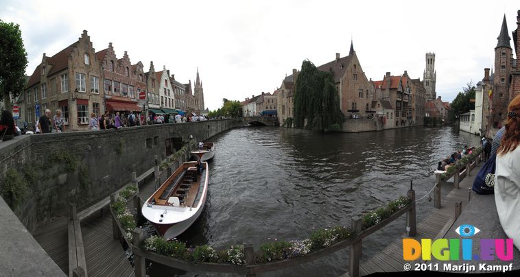 SX20203-14 Canal in Brugge